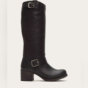 Frye Gray vera Slouch boots in black leather.